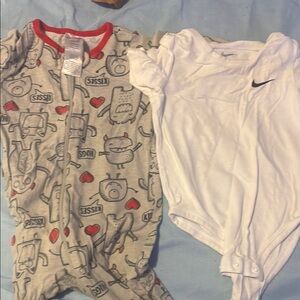 Baby Onesie Set with Robot and Heart Print